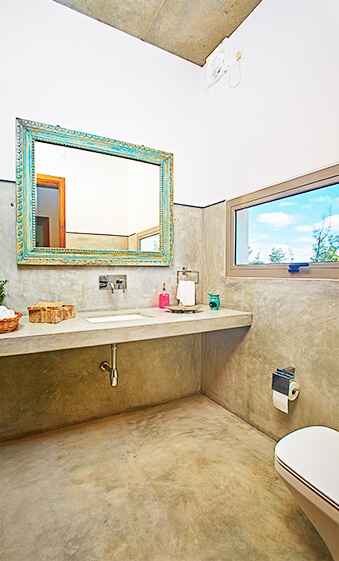 ECR Road resorts